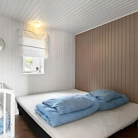 Nyaraló In With Sauna *